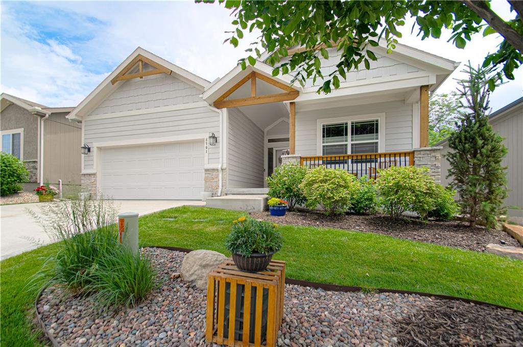Listing Photo MLS #HMS2623089