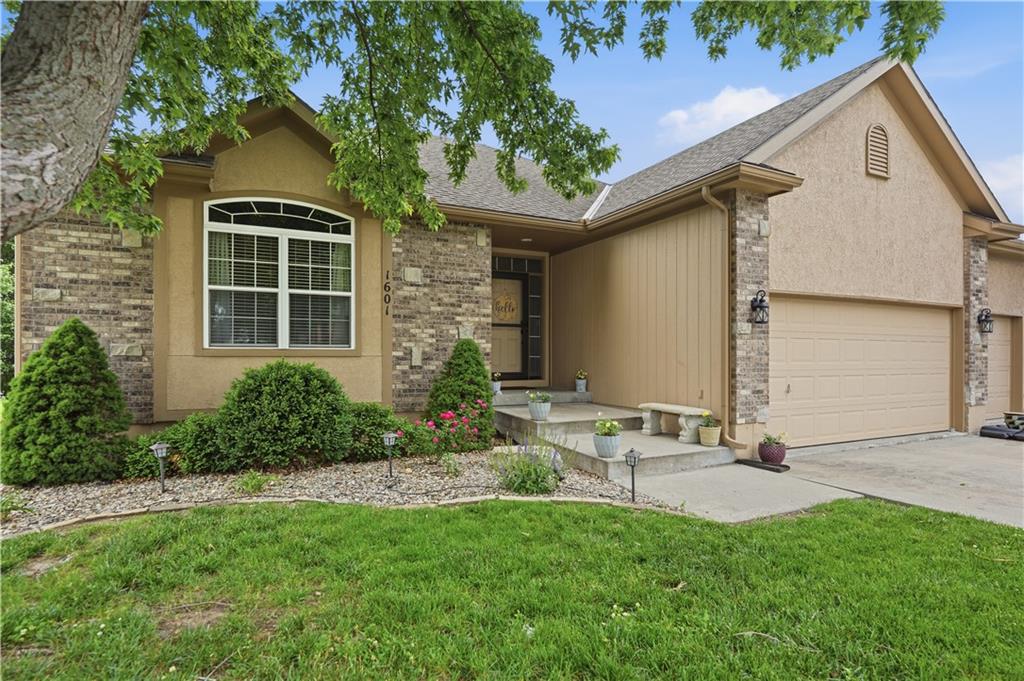 Listing Photo MLS #HMS2623208