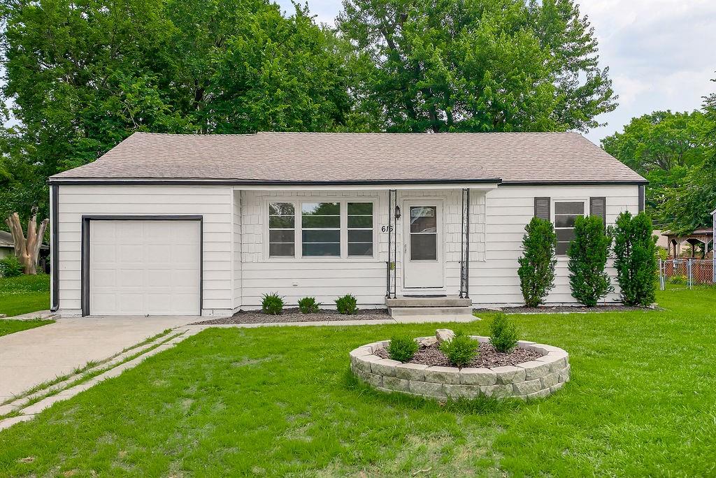 Listing Photo MLS #HMS2623295