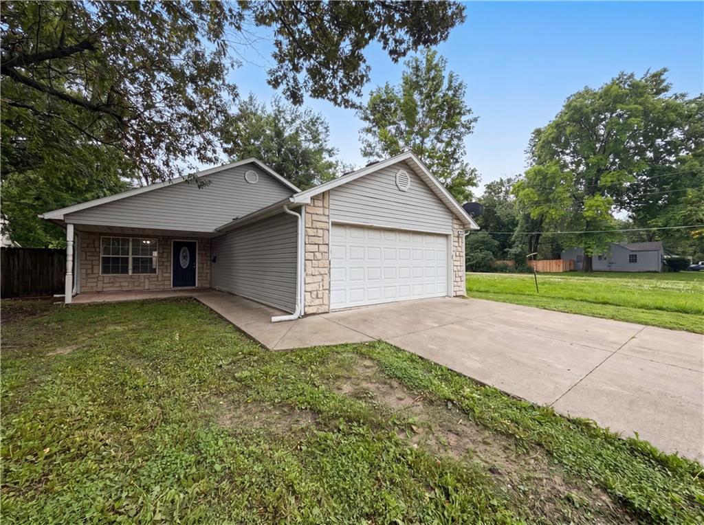 Listing Photo MLS #HMS2623413