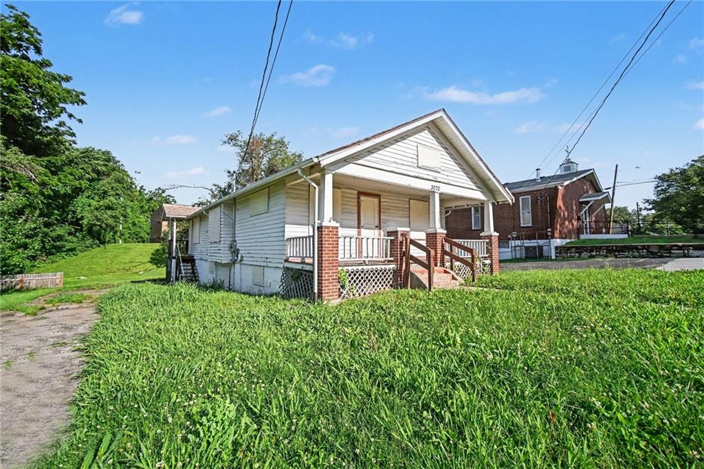 Listing Photo MLS #HMS2623821