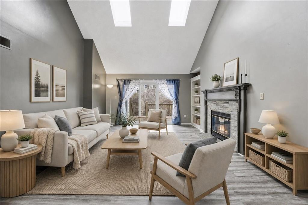 Listing Photo MLS #HMS2623835