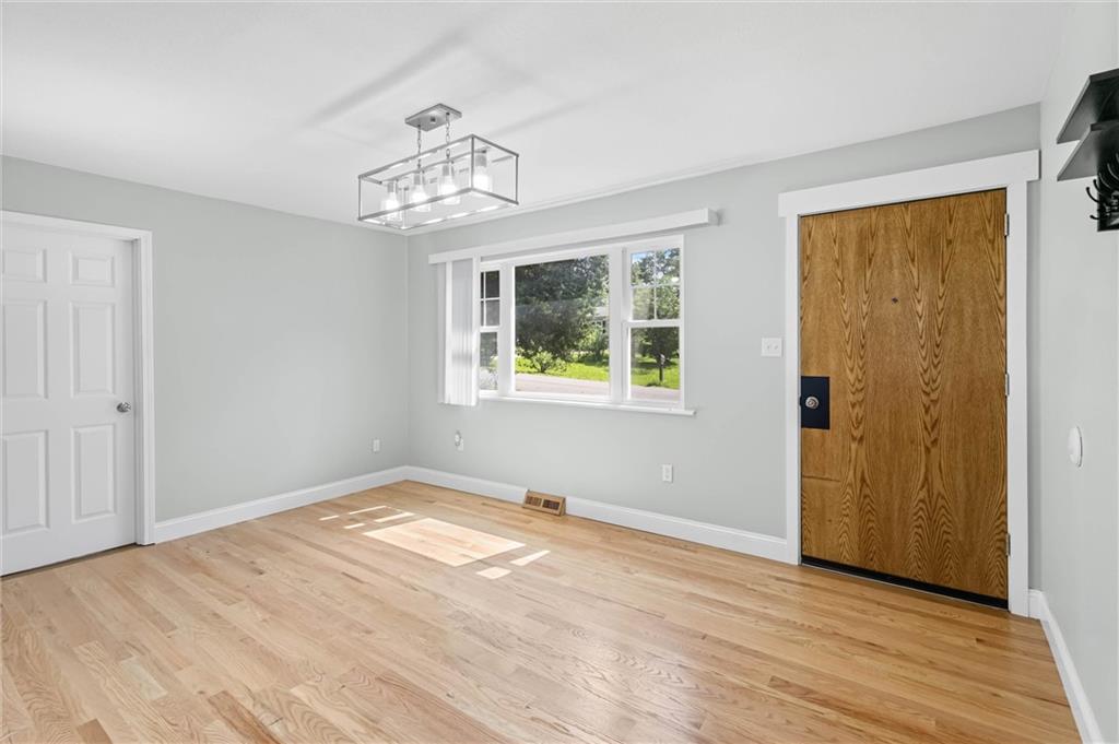 Listing Photo MLS #HMS2623904