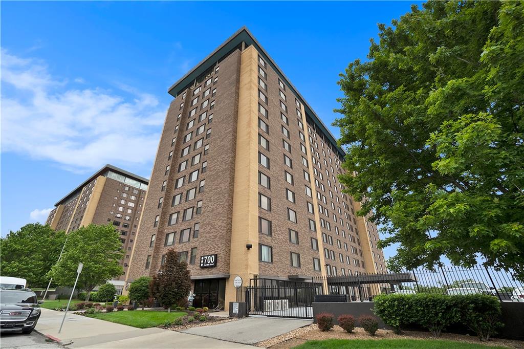 Listing Photo MLS #HMS2624005