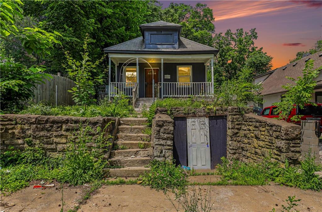 Listing Photo MLS #HMS2624031