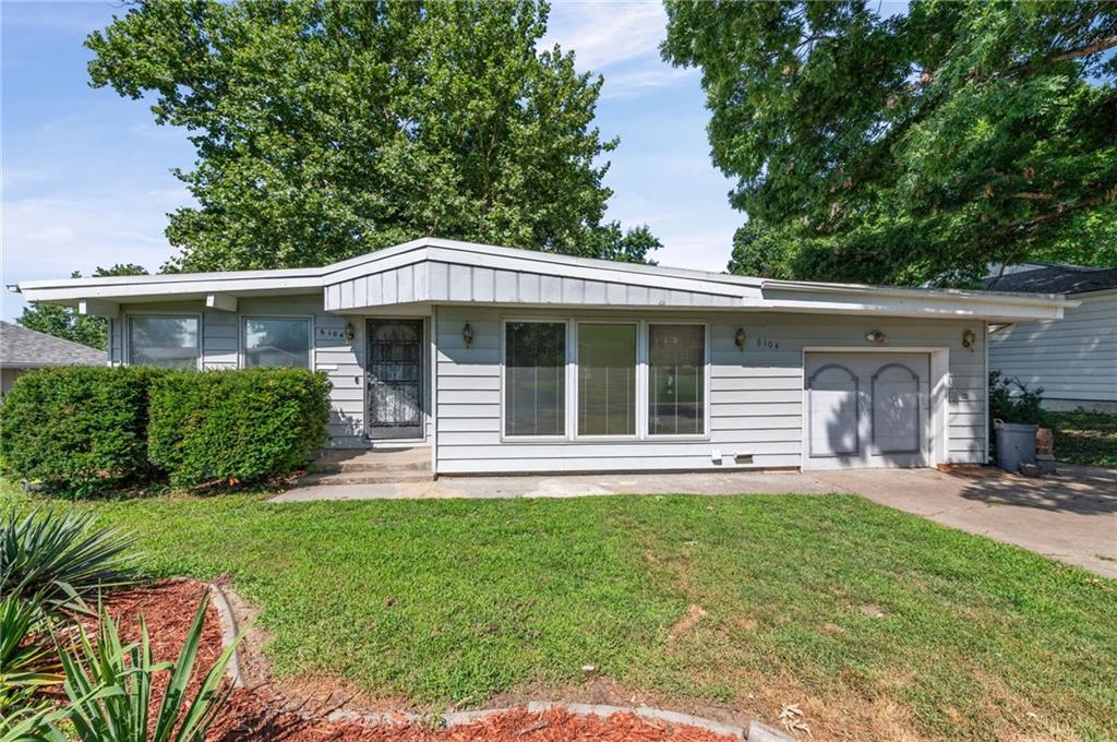 Listing Photo MLS #HMS2624324