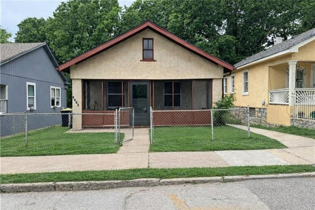 Listing Photo MLS #HMS2625074