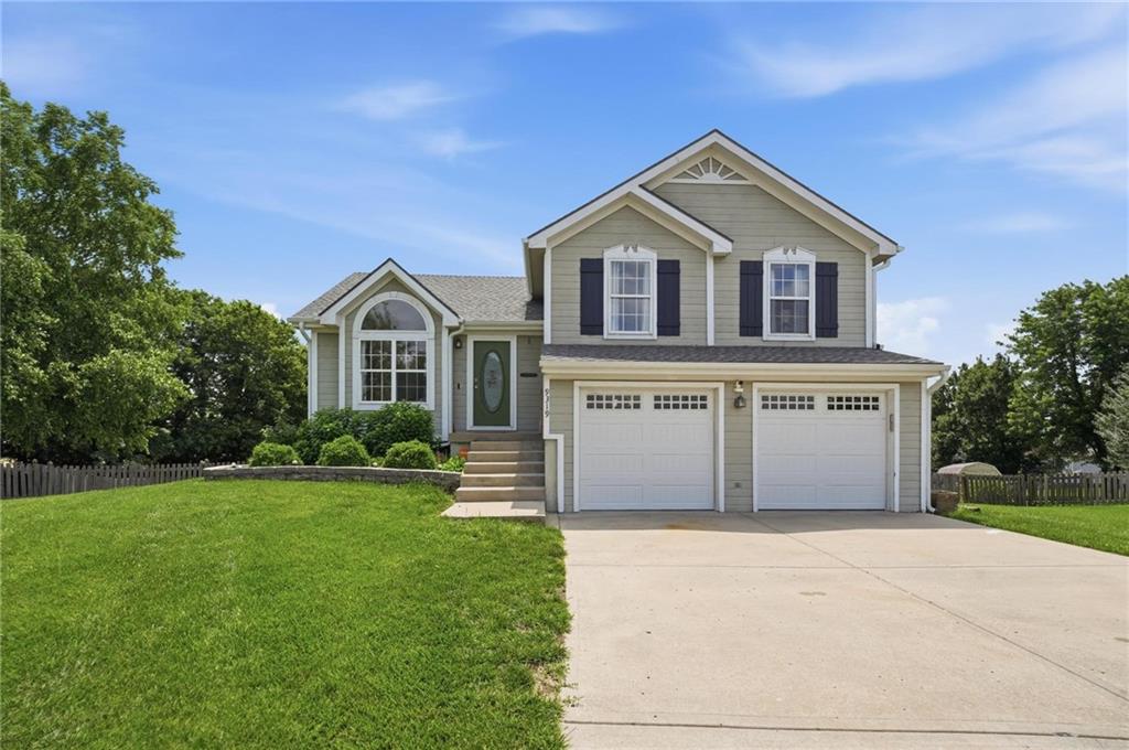 Listing Photo MLS #HMS2625091