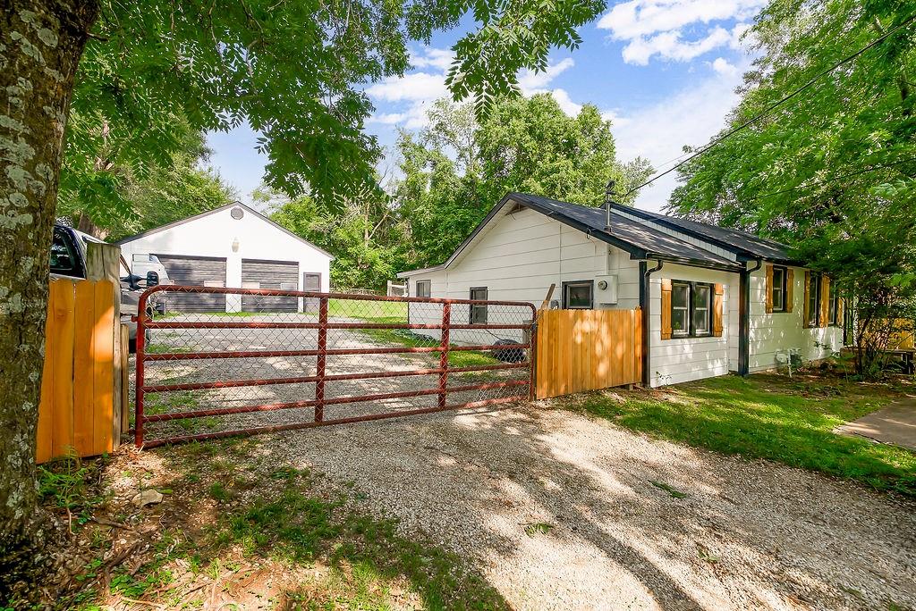 Listing Photo MLS #HMS2625226