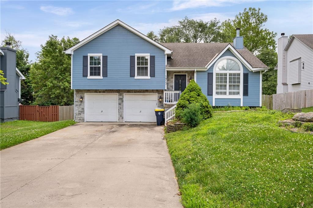 Listing Photo MLS #HMS2625243