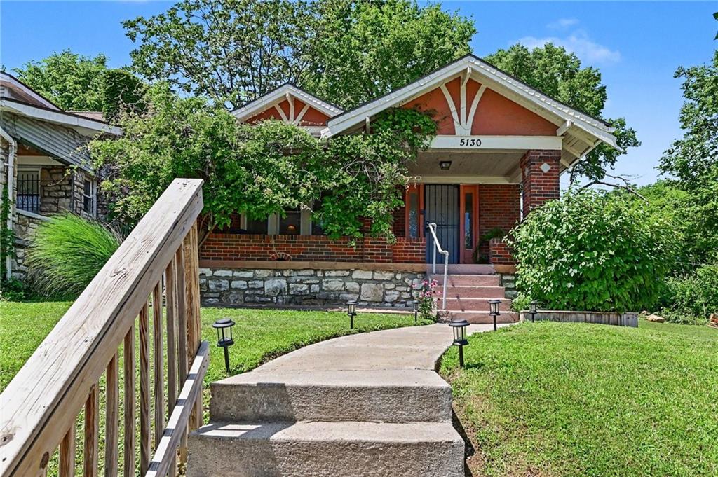 Listing Photo MLS #HMS2625379