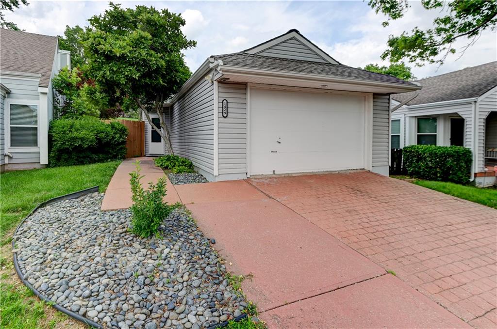 Listing Photo MLS #HMS2625406