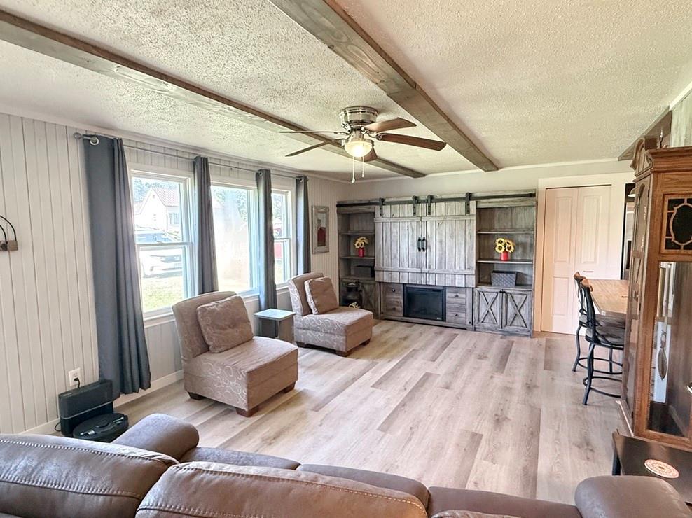 Listing Photo MLS #HMS2625643