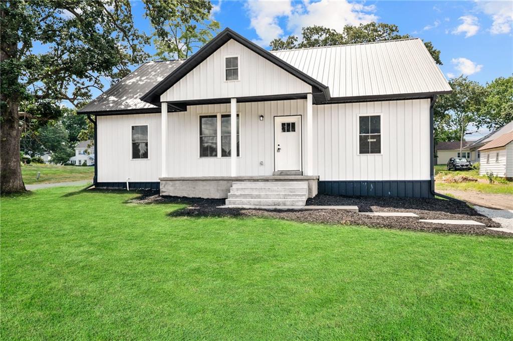 Listing Photo MLS #HMS2625737