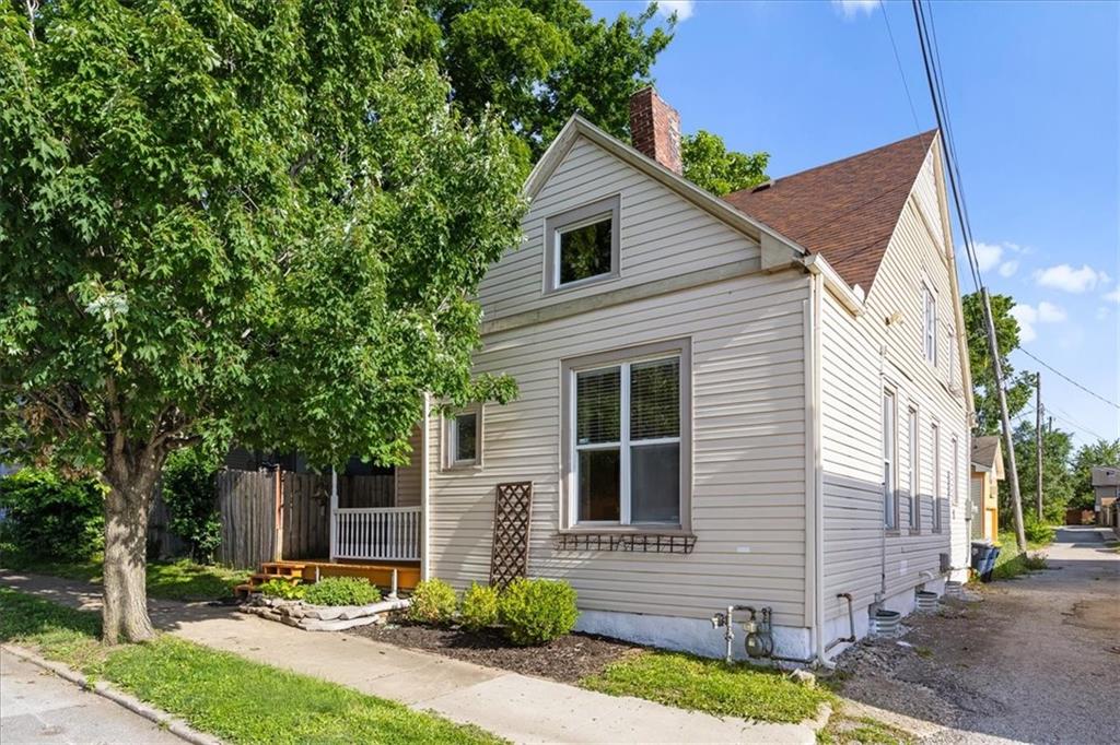 Listing Photo MLS #HMS2625917