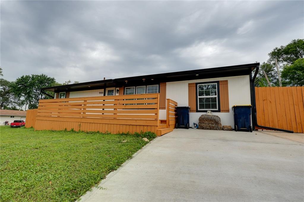 Listing Photo MLS #HMS2626020