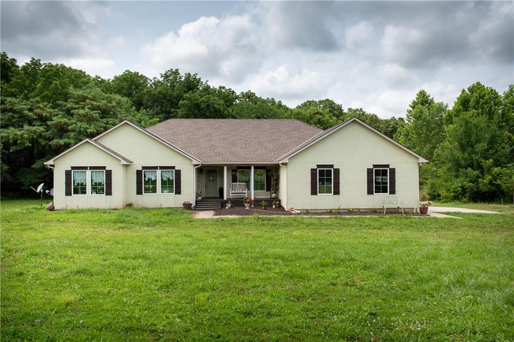 Listing Photo MLS #HMS2626032