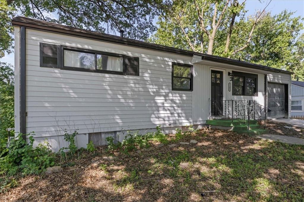Listing Photo MLS #HMS2626171