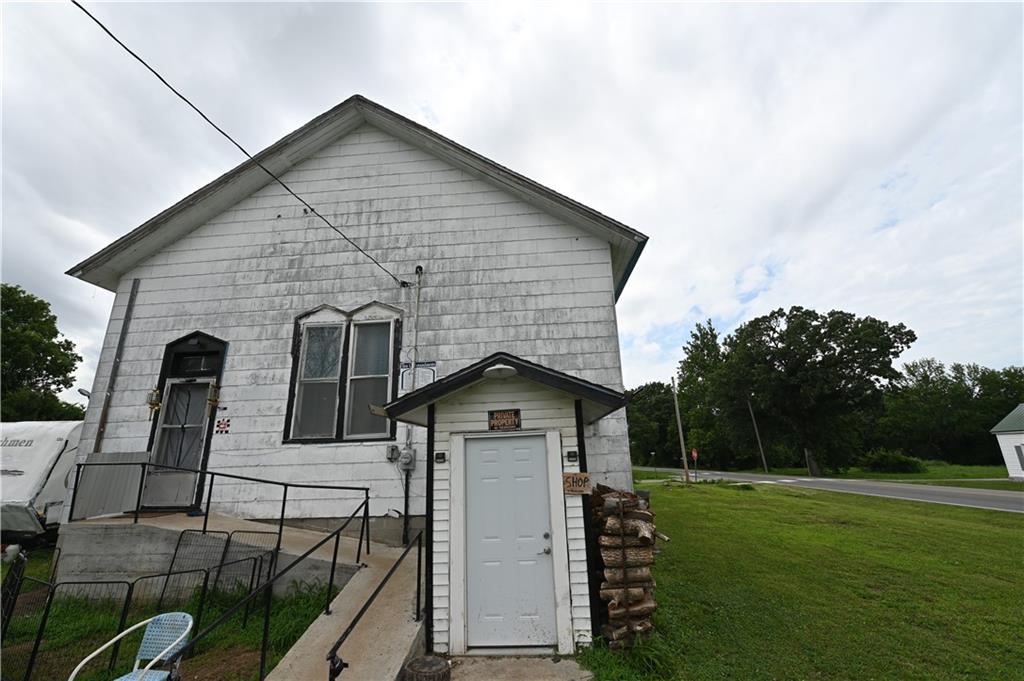 Listing Photo MLS #HMS2626180