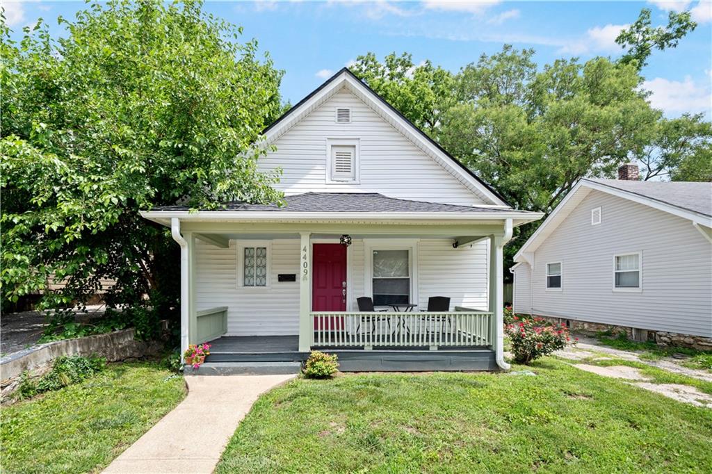 Listing Photo MLS #HMS2626275
