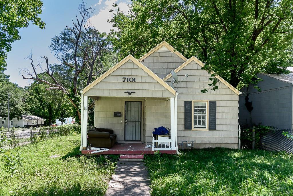 Listing Photo MLS #HMS2626334