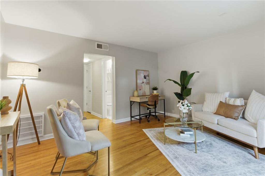 Listing Photo MLS #HMS2626441