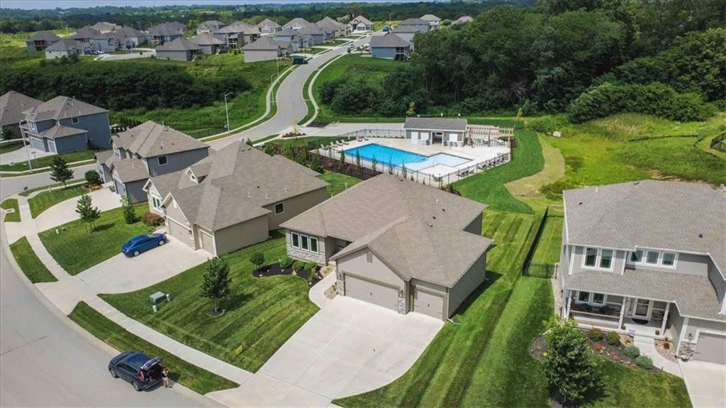 Listing Photo MLS #HMS2626449