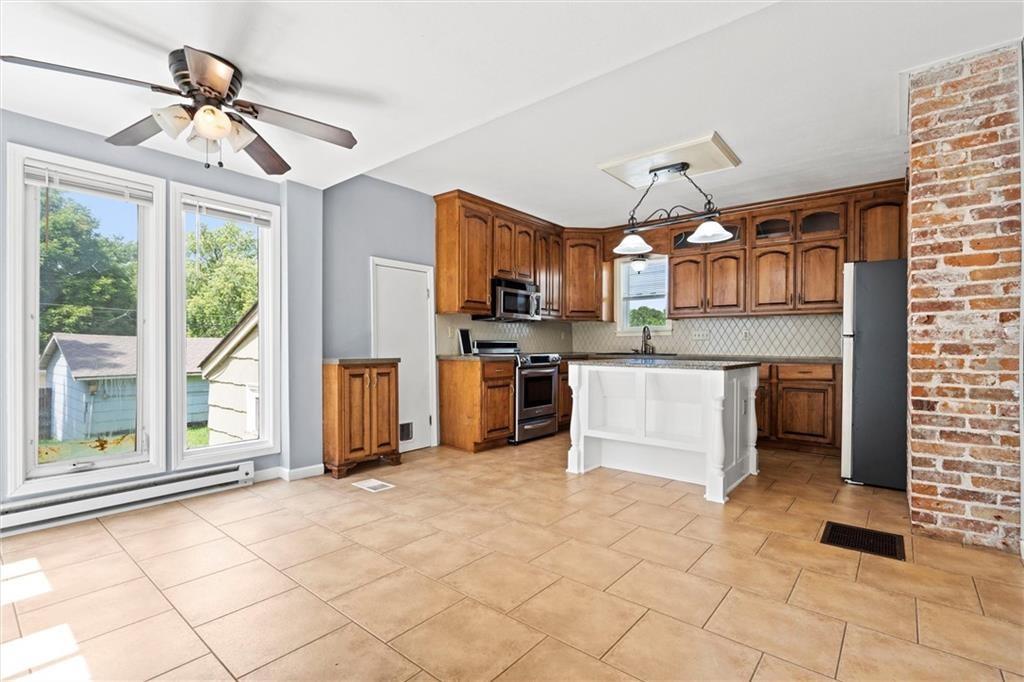 Listing Photo MLS #HMS2626466