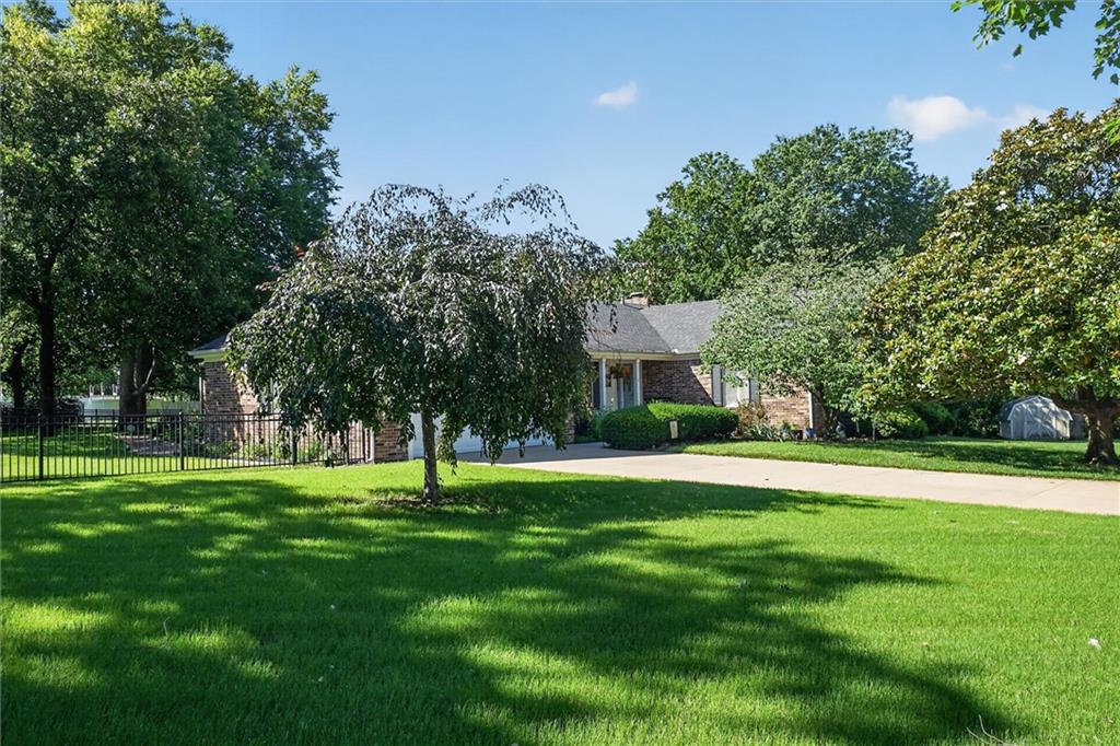 Listing Photo MLS #HMS2626629