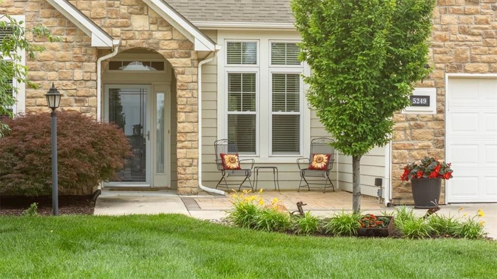 Listing Photo MLS #HMS2626666