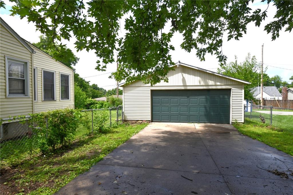Listing Photo MLS #HMS2626806