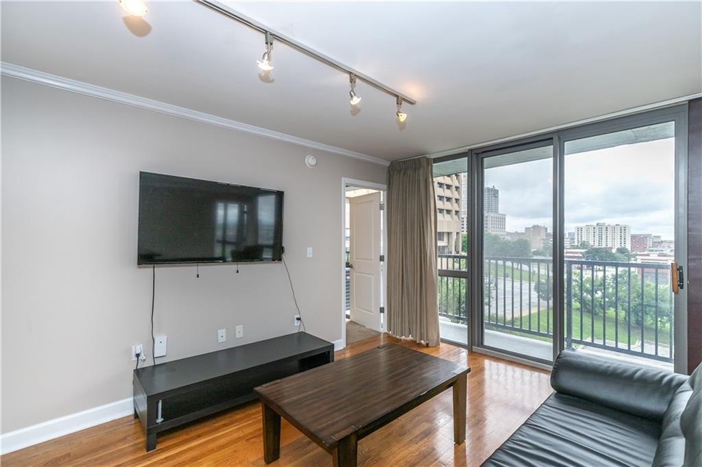 Listing Photo MLS #HMS2626912