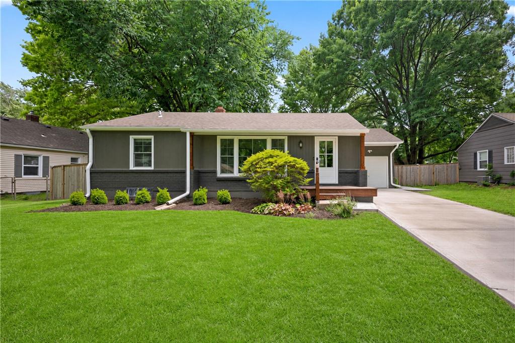 Listing Photo MLS #HMS2626943