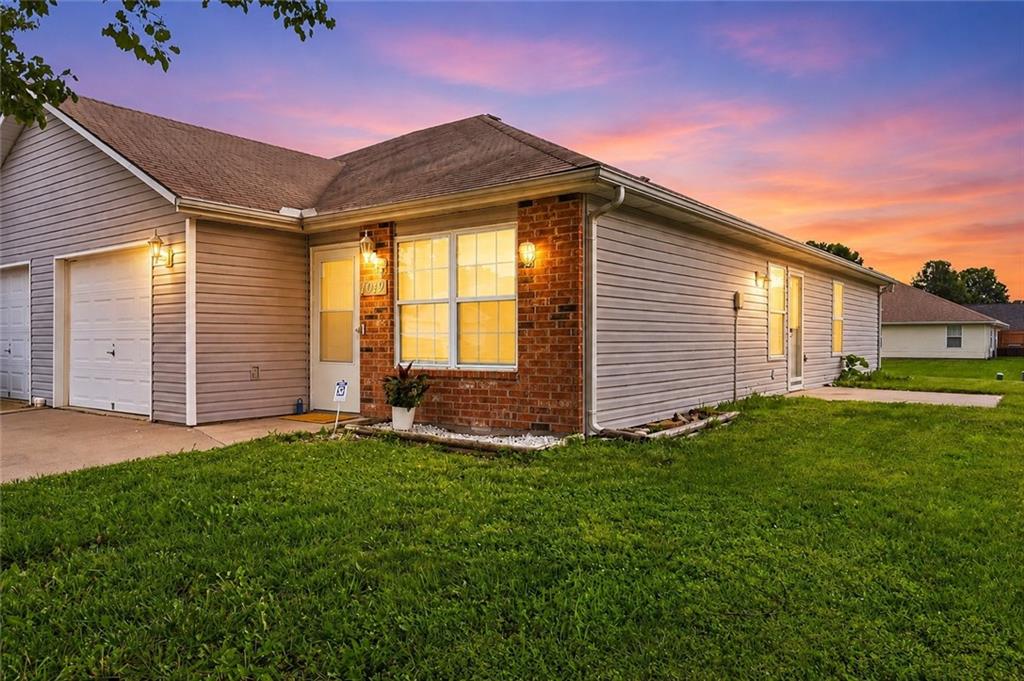 Listing Photo MLS #HMS2626951