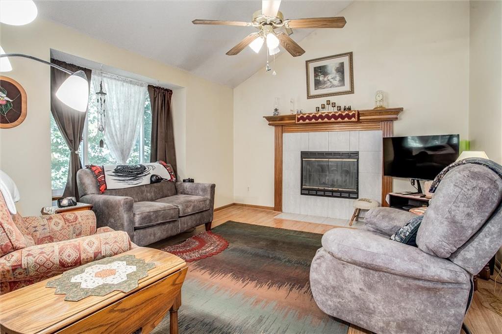 Listing Photo MLS #HMS2626982