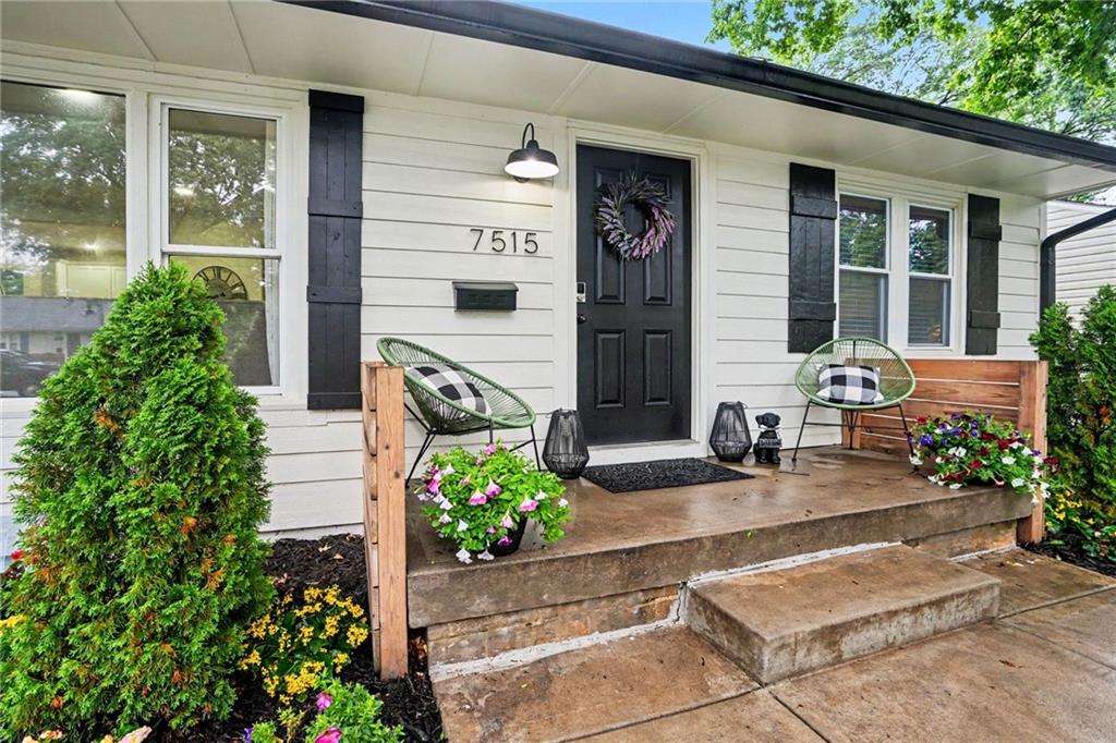 Listing Photo MLS #HMS2626987