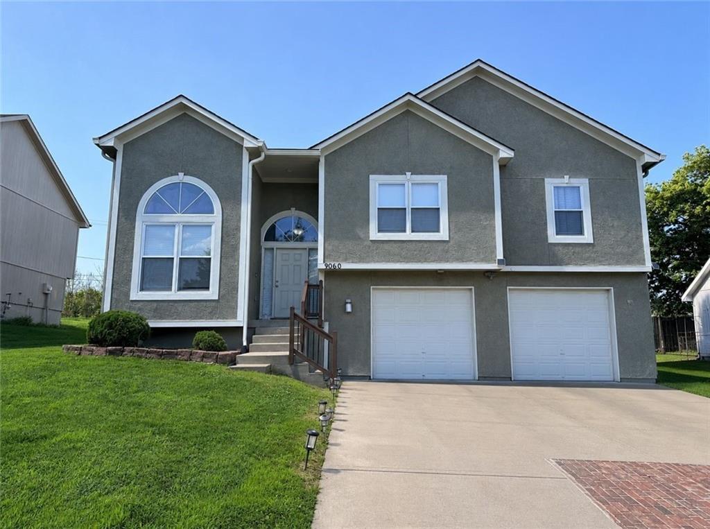 Listing Photo MLS #HMS2627062