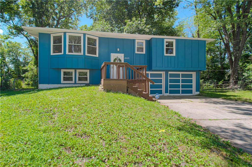 Listing Photo MLS #HMS2627139