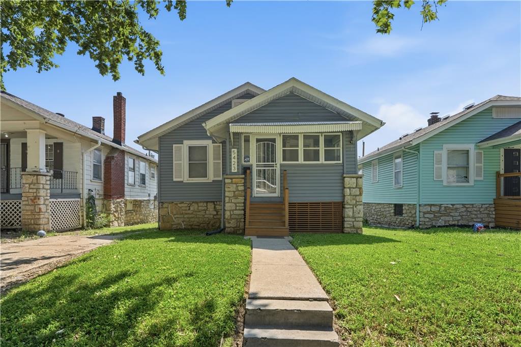 Listing Photo MLS #HMS2627269