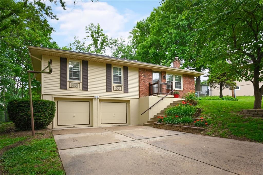 Listing Photo MLS #HMS2627282