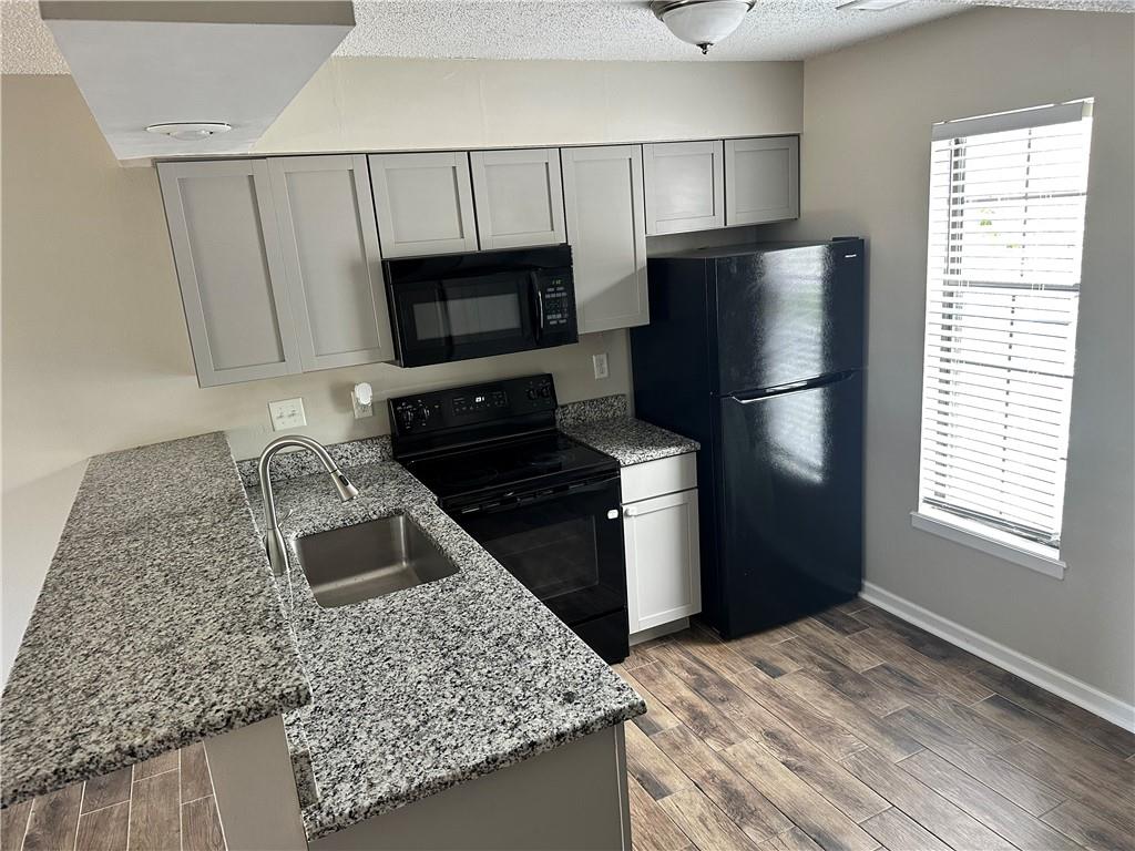 Listing Photo MLS #HMS2627433
