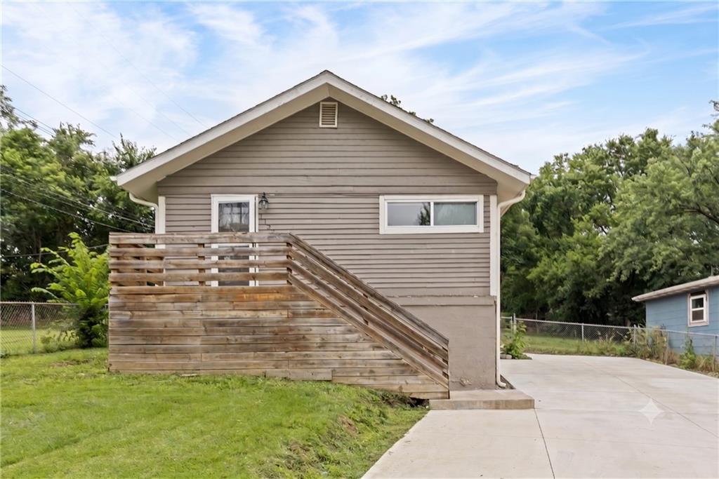 Listing Photo MLS #HMS2627497