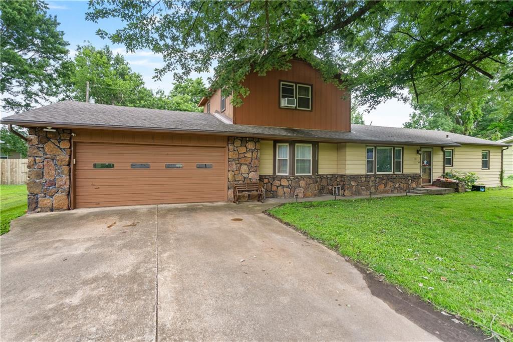 Listing Photo MLS #HMS2627527