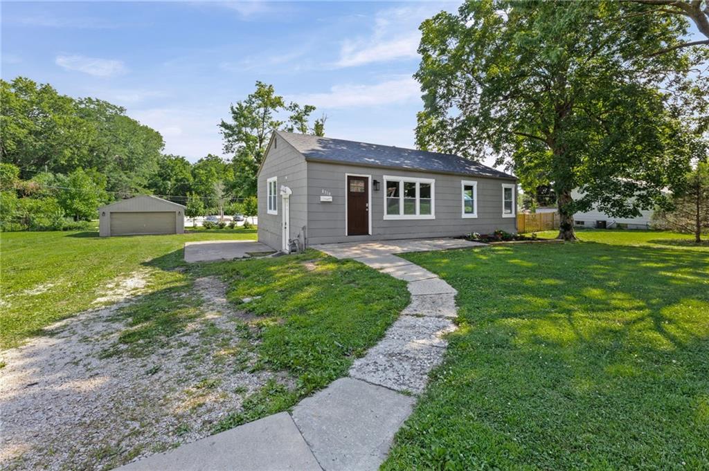 Listing Photo MLS #HMS2627636