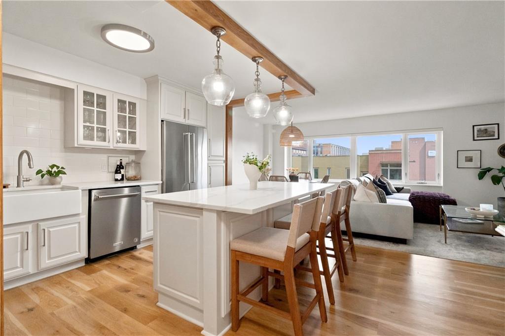 Listing Photo MLS #HMS2627695