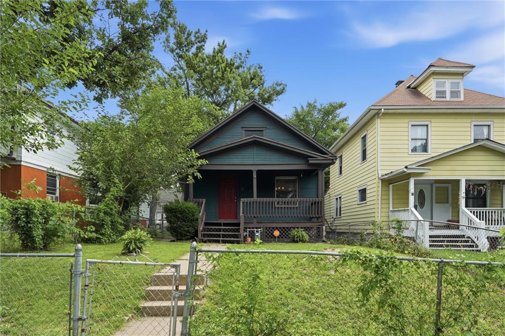 Listing Photo MLS #HMS2627696