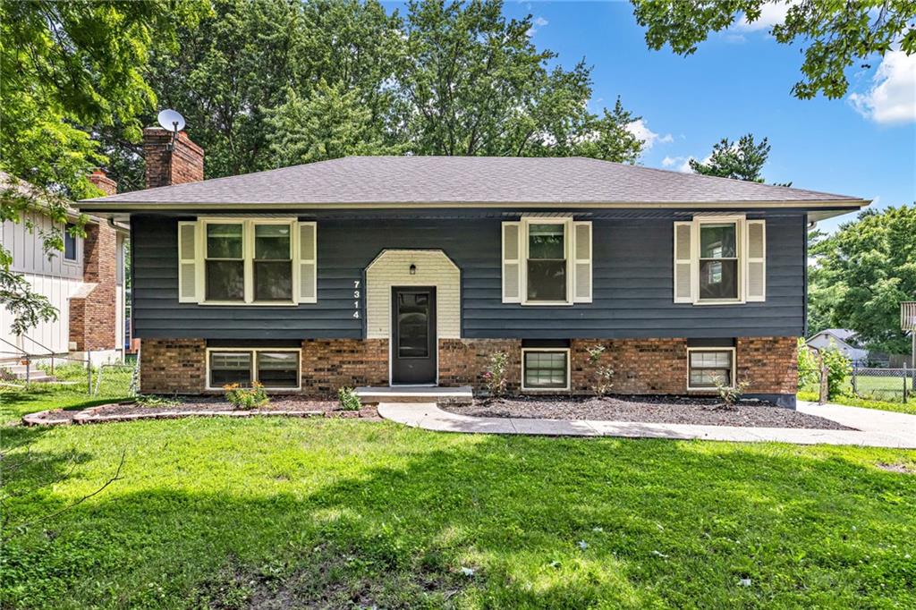 Listing Photo MLS #HMS2627760