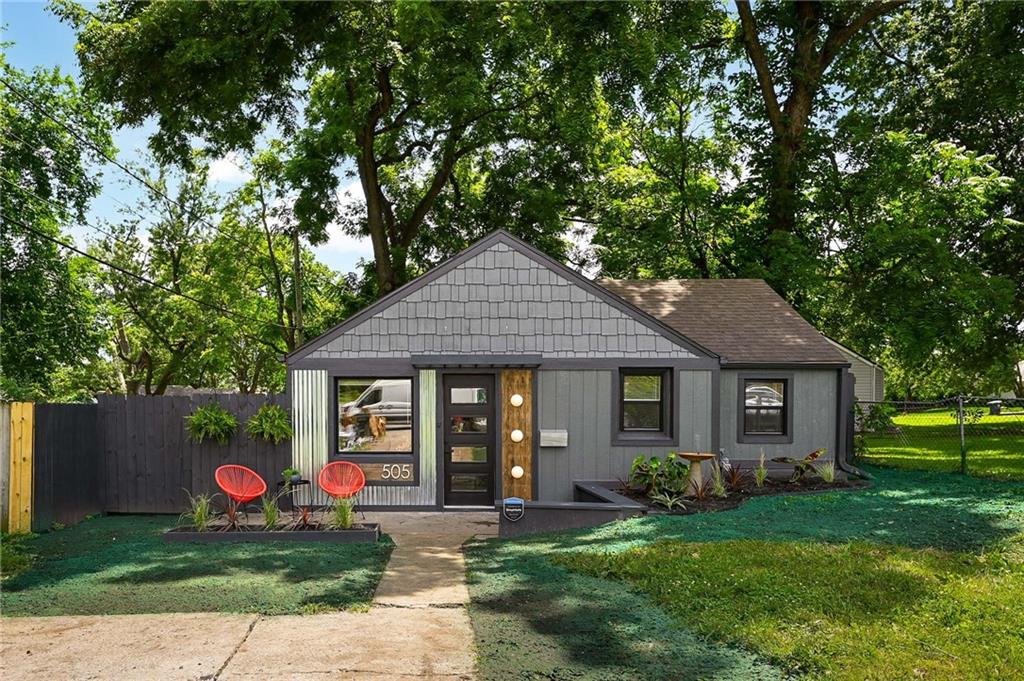 Listing Photo MLS #HMS2627801