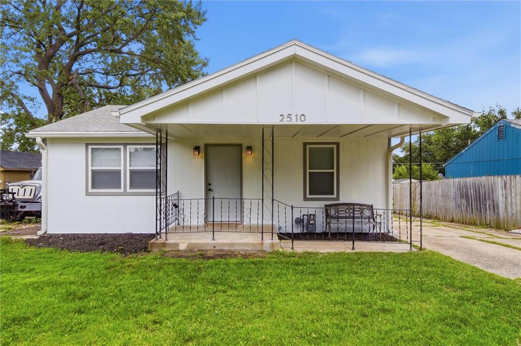Listing Photo MLS #HMS2628097