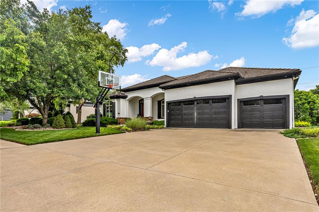 Listing Photo MLS #HMS2628109